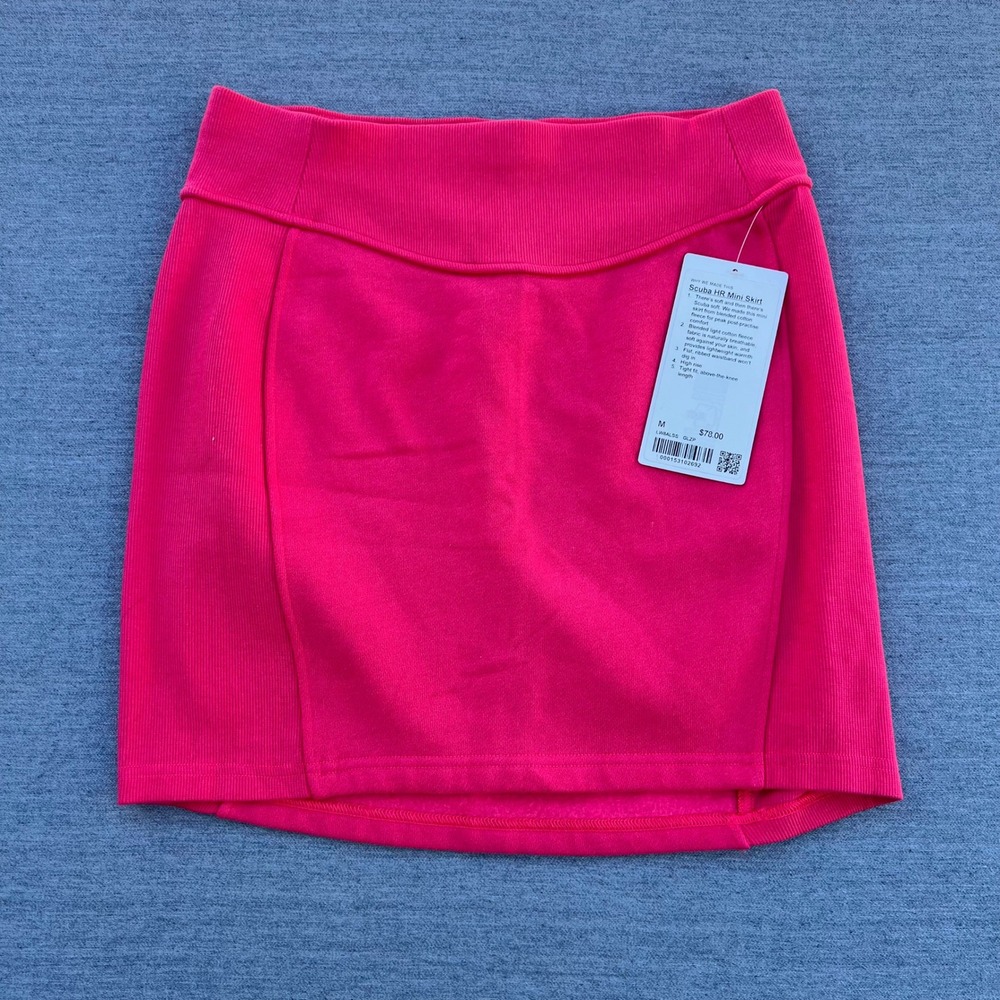 Lululemon Scuba HR High Rise Mini Skirt Bright Pink Size M NWT‎